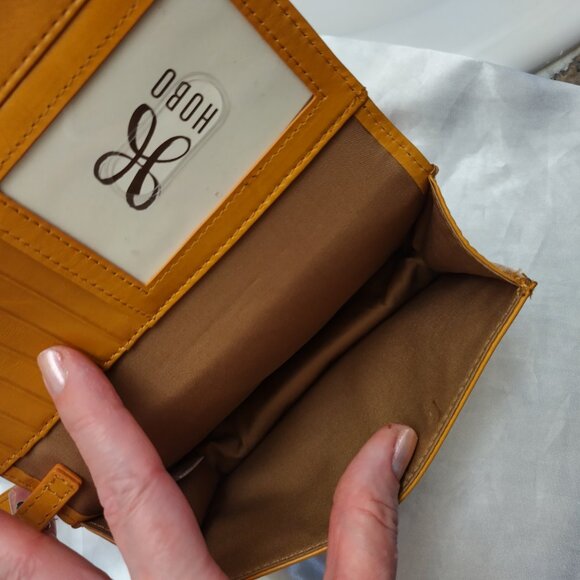 *HOBO International Tan Brown Khaki Camel Leather Wallet Wristlet Crossbody - Picture 10 of 16